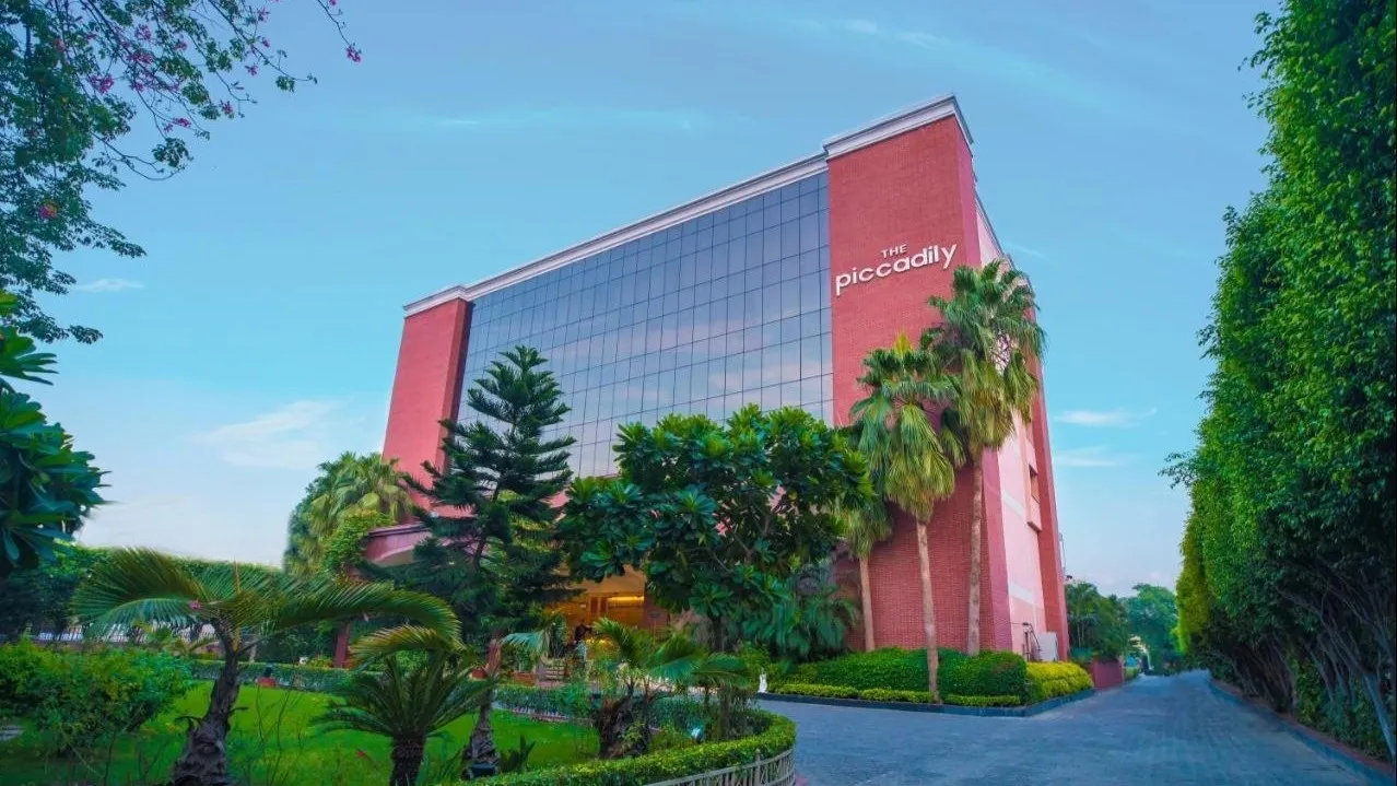 event-venue-The Piccadily Lucknow