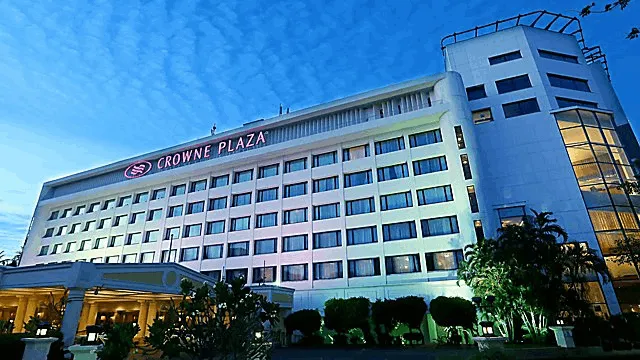 Crowne Plaza Chennai Adyar Park — main image