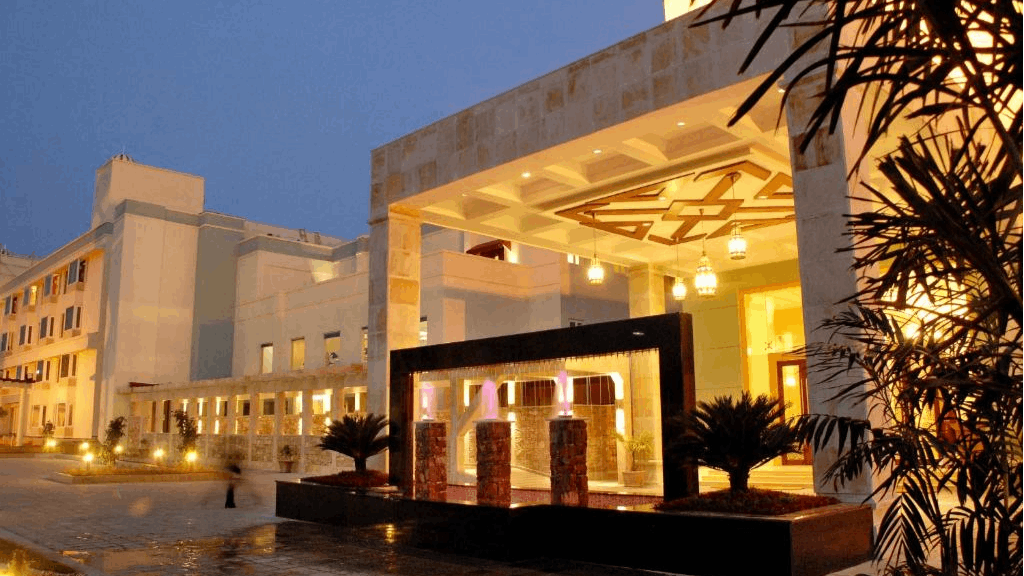 event-venue-Cambay Grand, Kukas