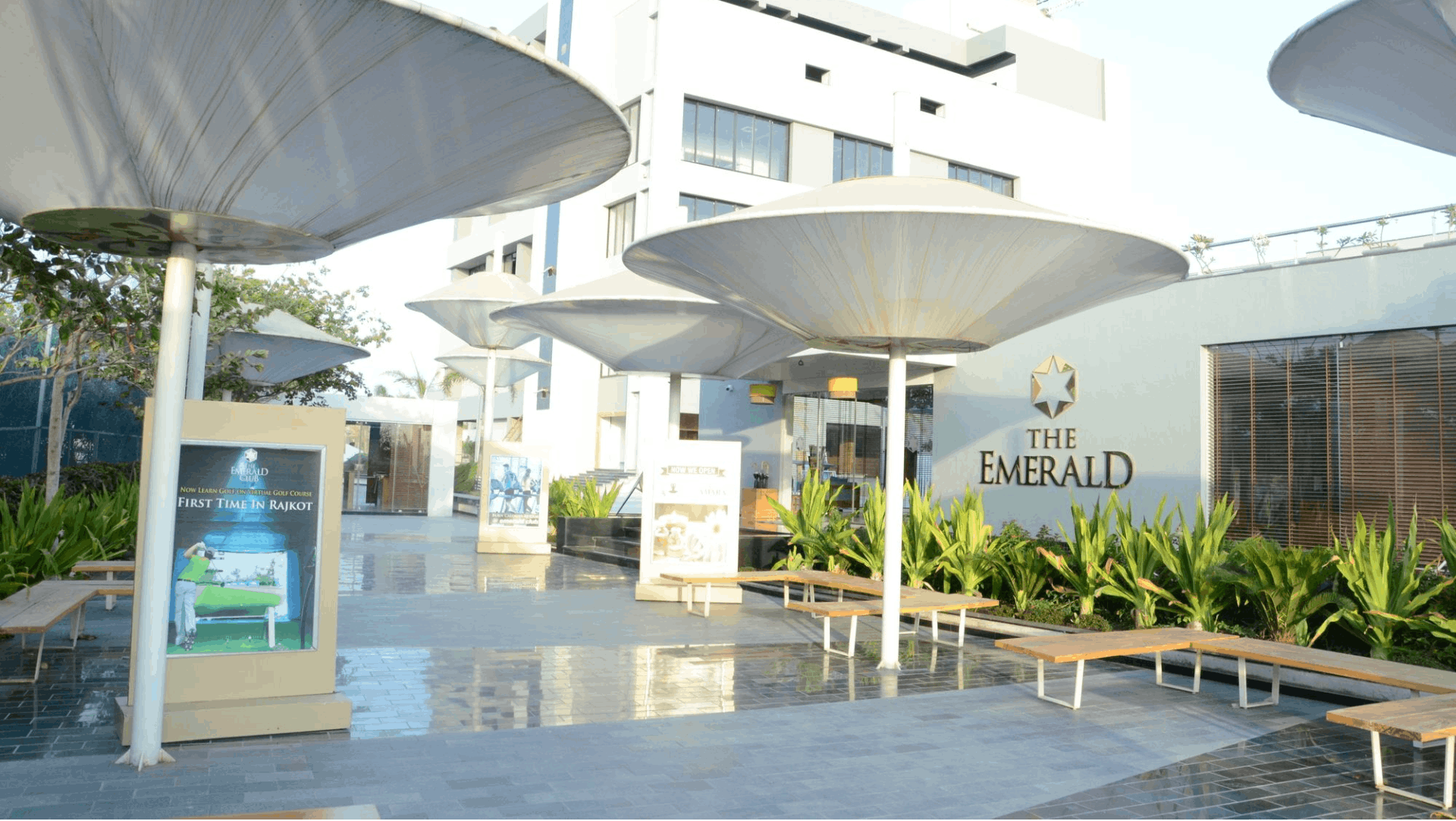 event-venue-The Emerald Club