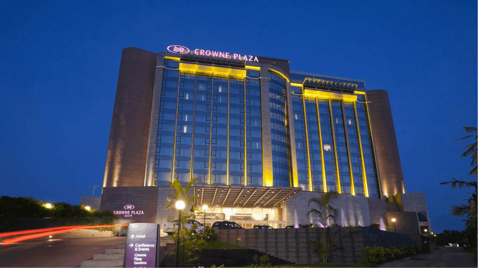 Crowne Plaza Kochi – Best Hotel for Events & Stay
