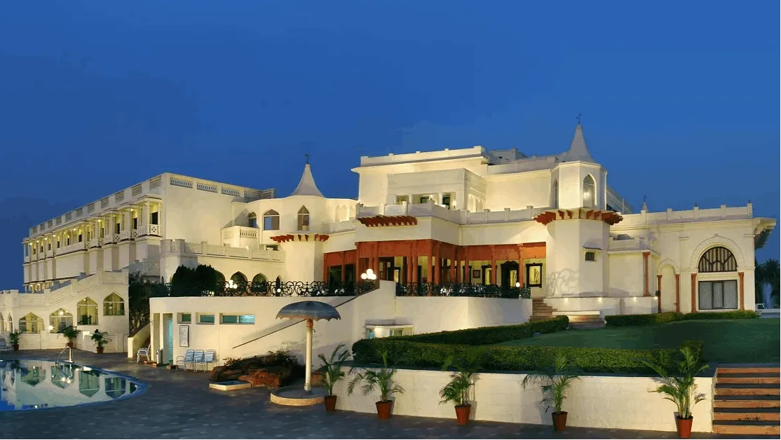 Noor us Sabah Palace — main image