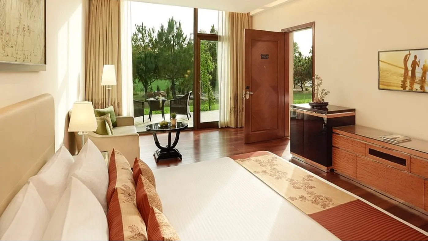 DELUXE RESORT ROOM TWIN BED