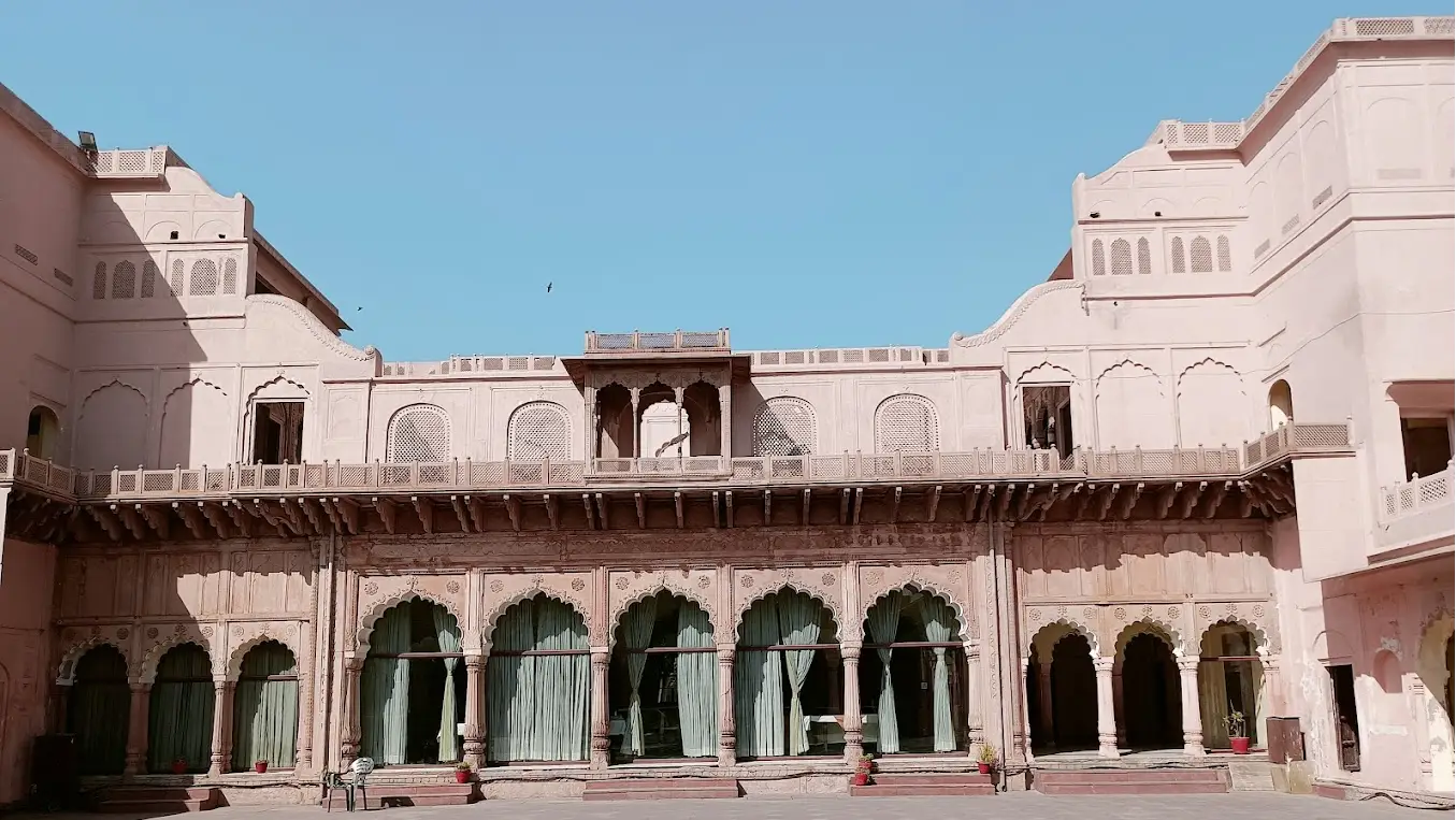 Raja Nahar Singh Palace