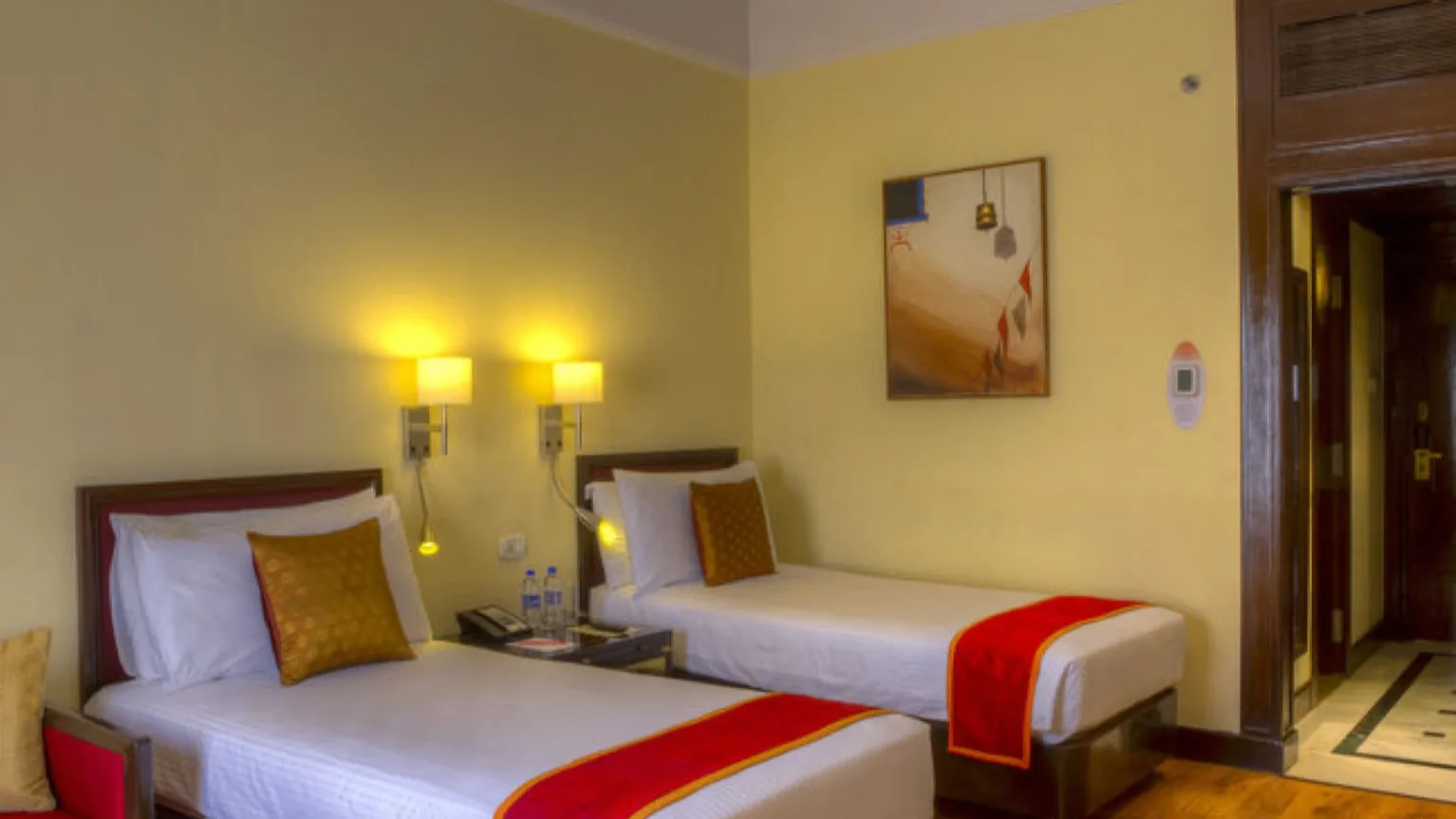 JUNIOR SUITE KING BED WITH BALCONY