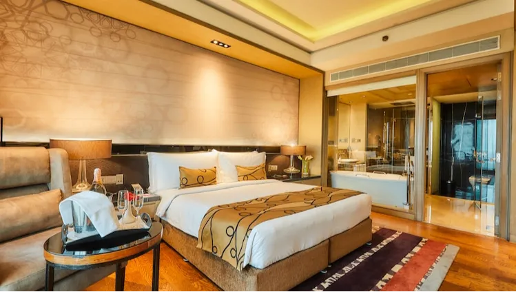 1 King Bed 1 Bedroom Suite Smoking