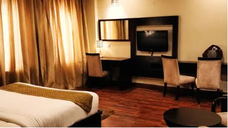 Superior King Size Room
