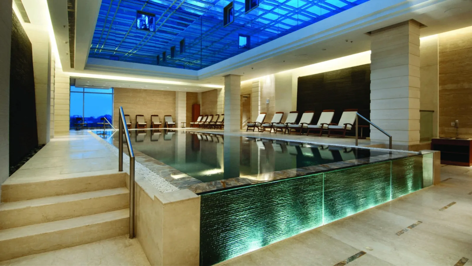 TEMPERATURE-CONTROLLED INDOOR POOL