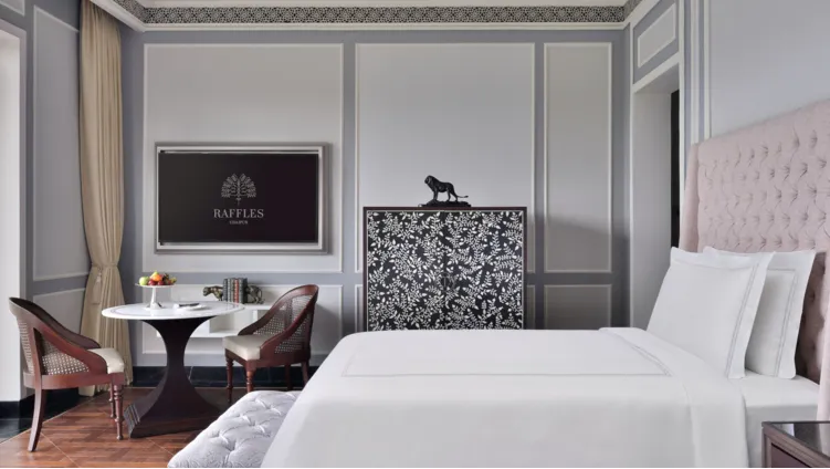 Flamingo Signature Room with Garden King Bed