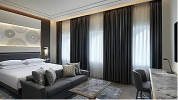 Royal Prestige Suite