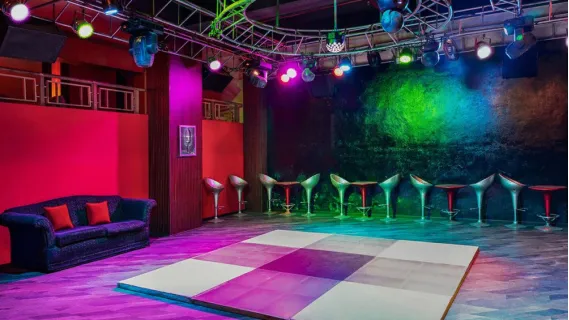 Roots – Bar & Discotheque