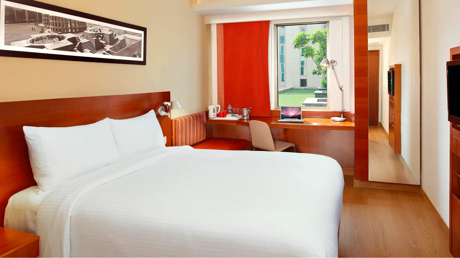 Standard Room Queen Bed