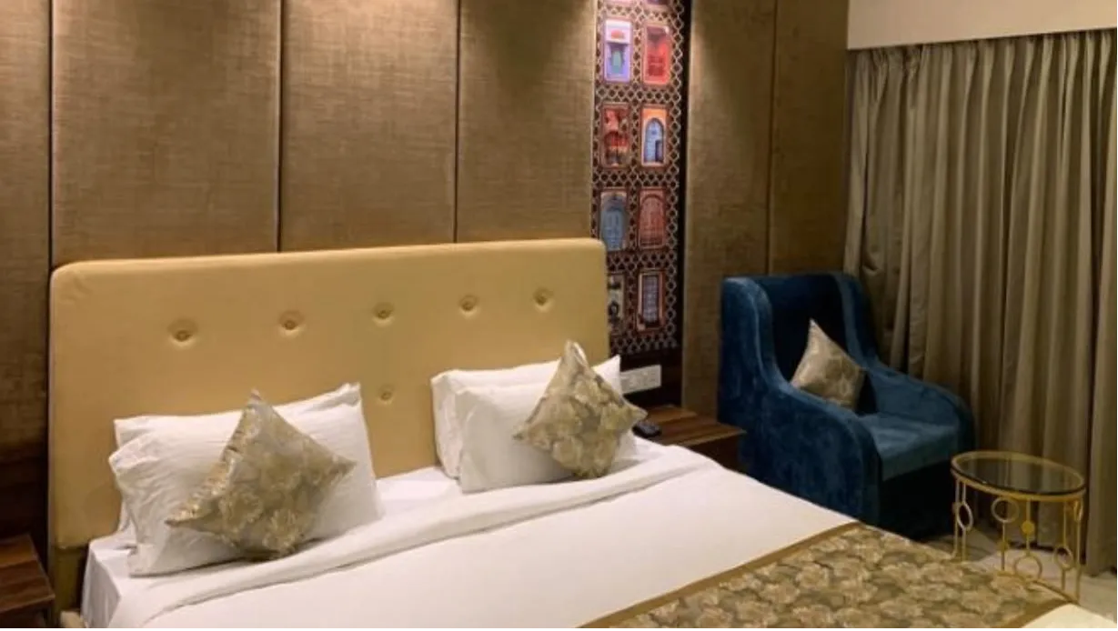 Super Deluxe Room