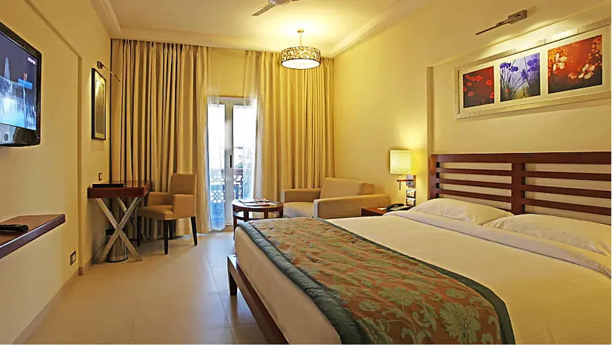 Valley view couple suite