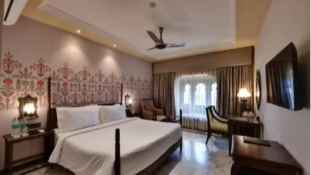 Winter Green Premium Room