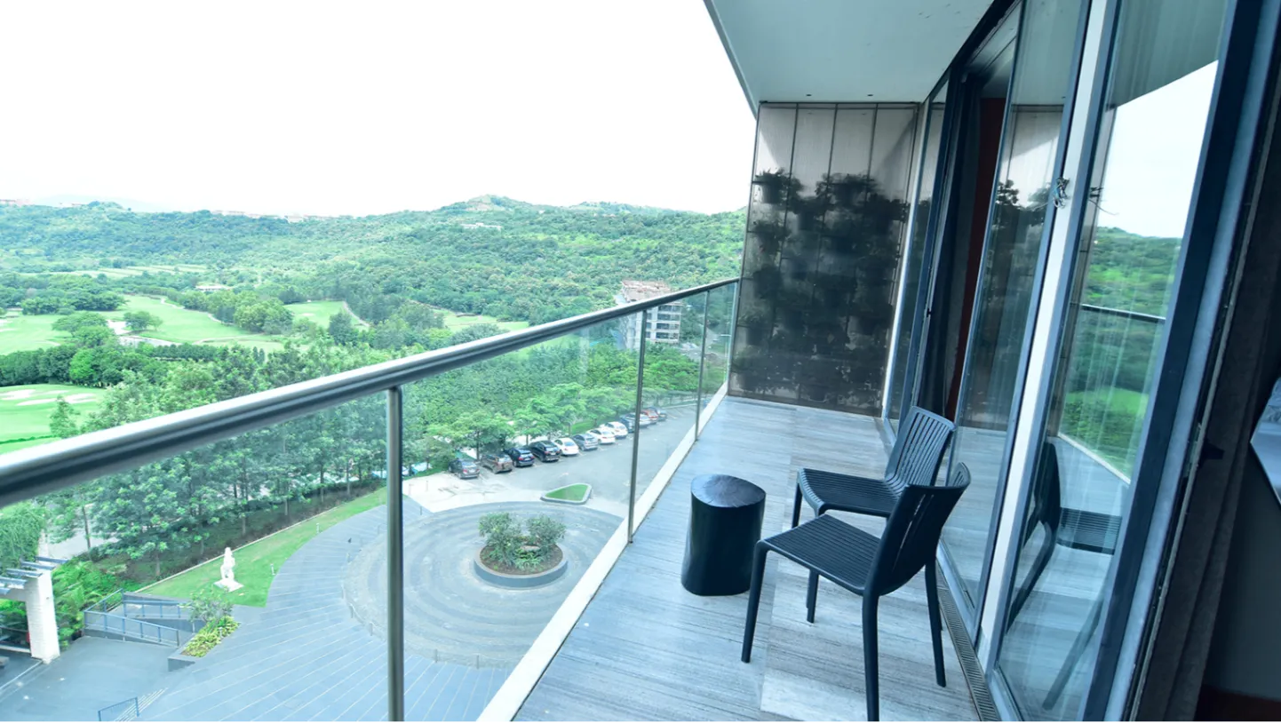 Golf View Suite with Balcony