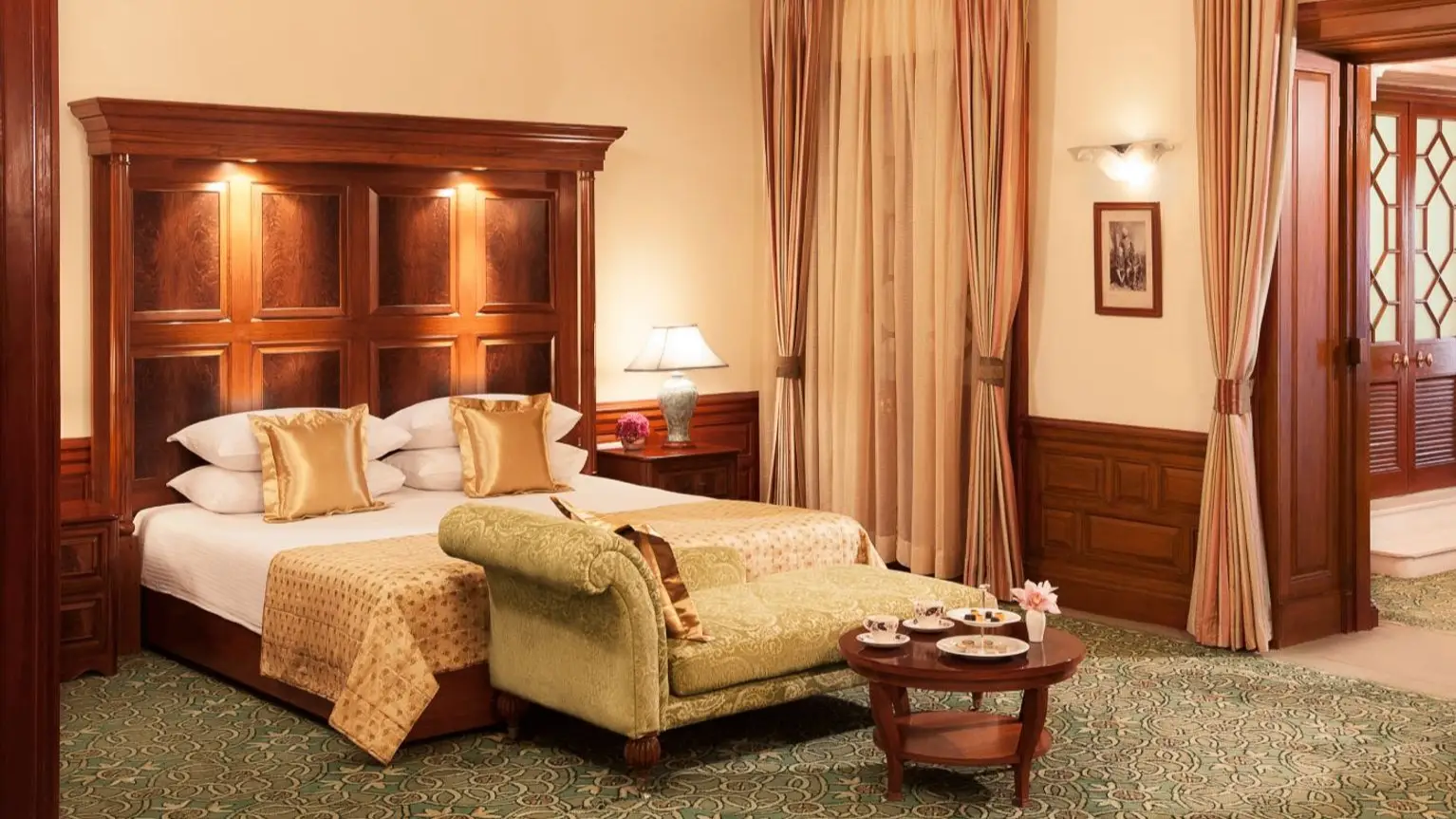 Grand Royal 1 Bedroom Suite