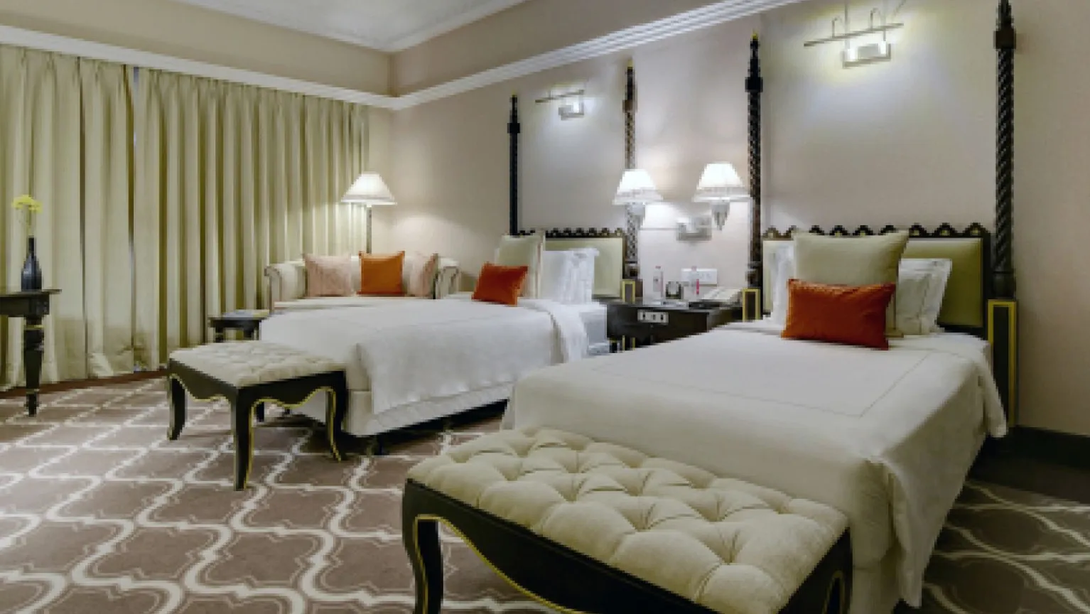 Luxury Room Garden View Twin Bed