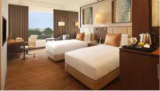 2 Twin Guest Room City View