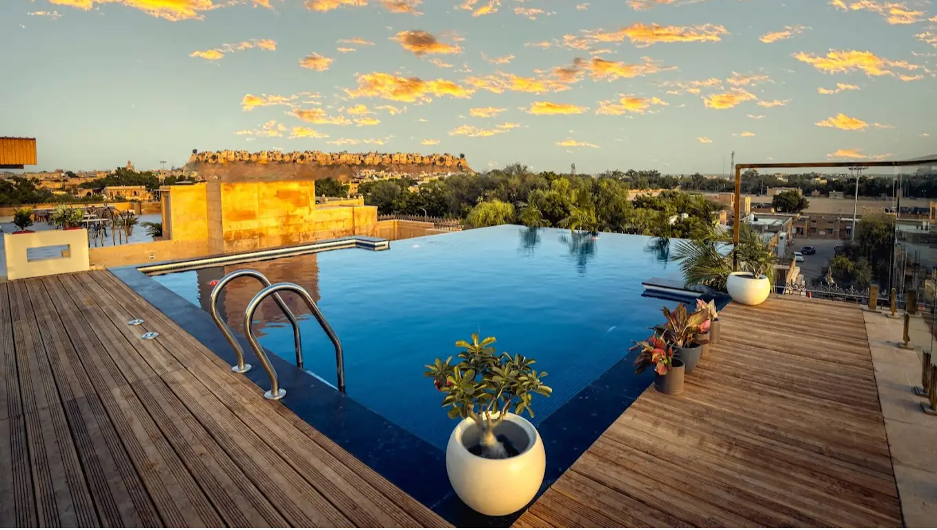 Rooftop Infinity Pool