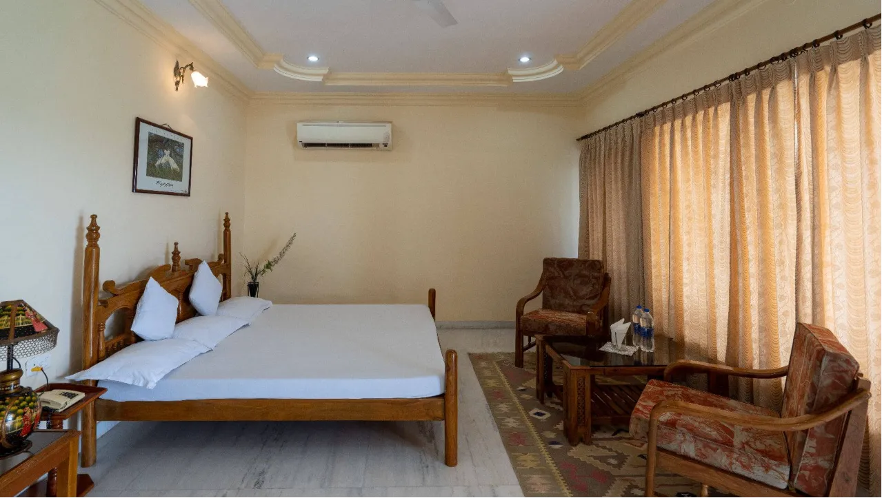 luxury Lake View Rooms