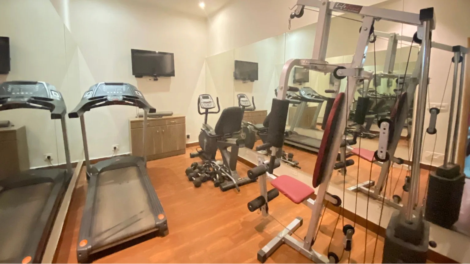 FITNESS CENTRE