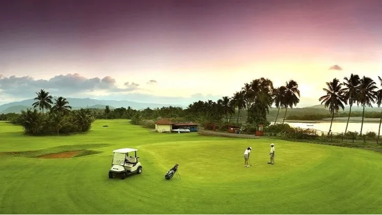 International Standard Double-T9-hole links golf course