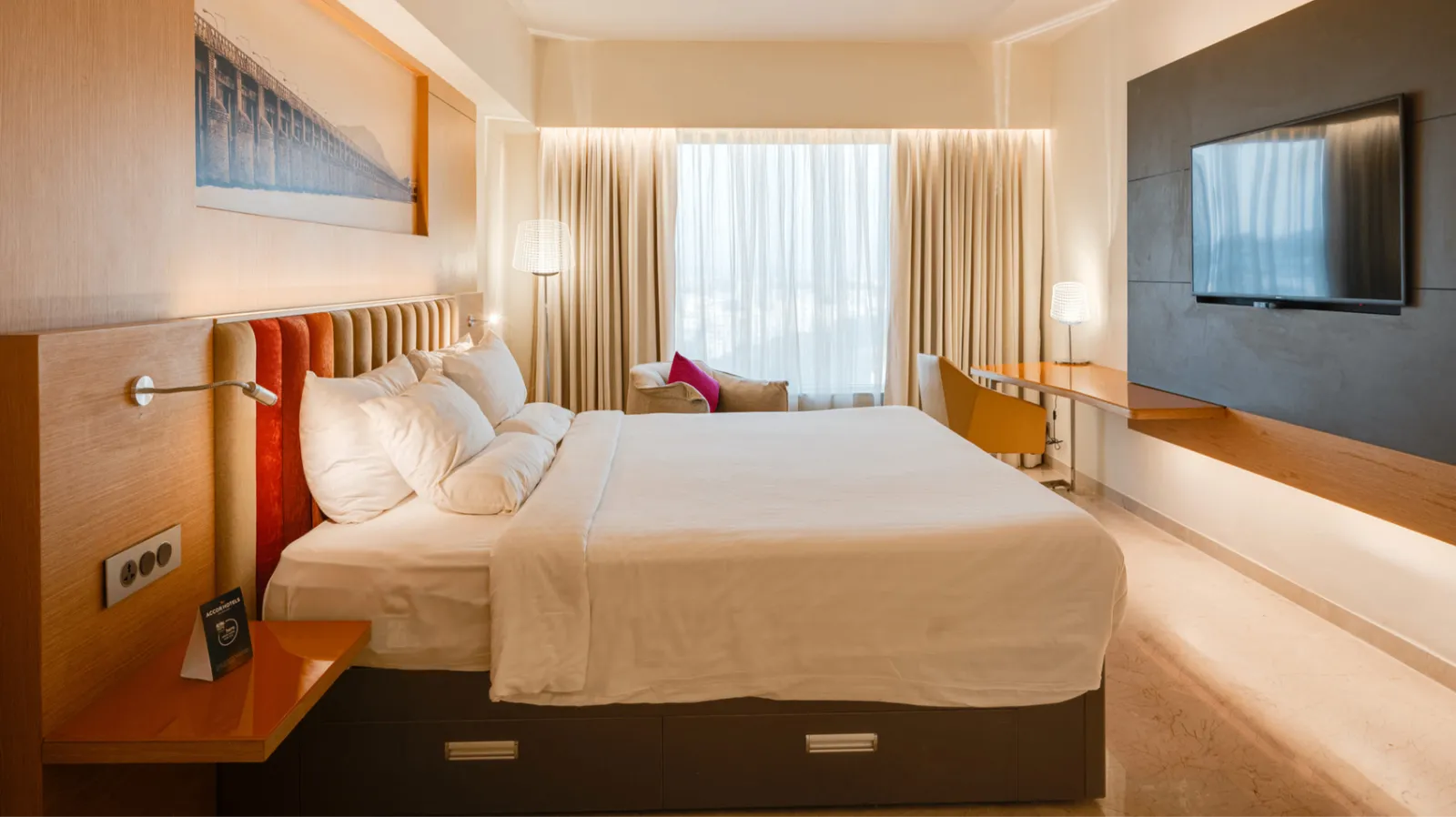 2 Bedroom Family Apartment - Queen Bed