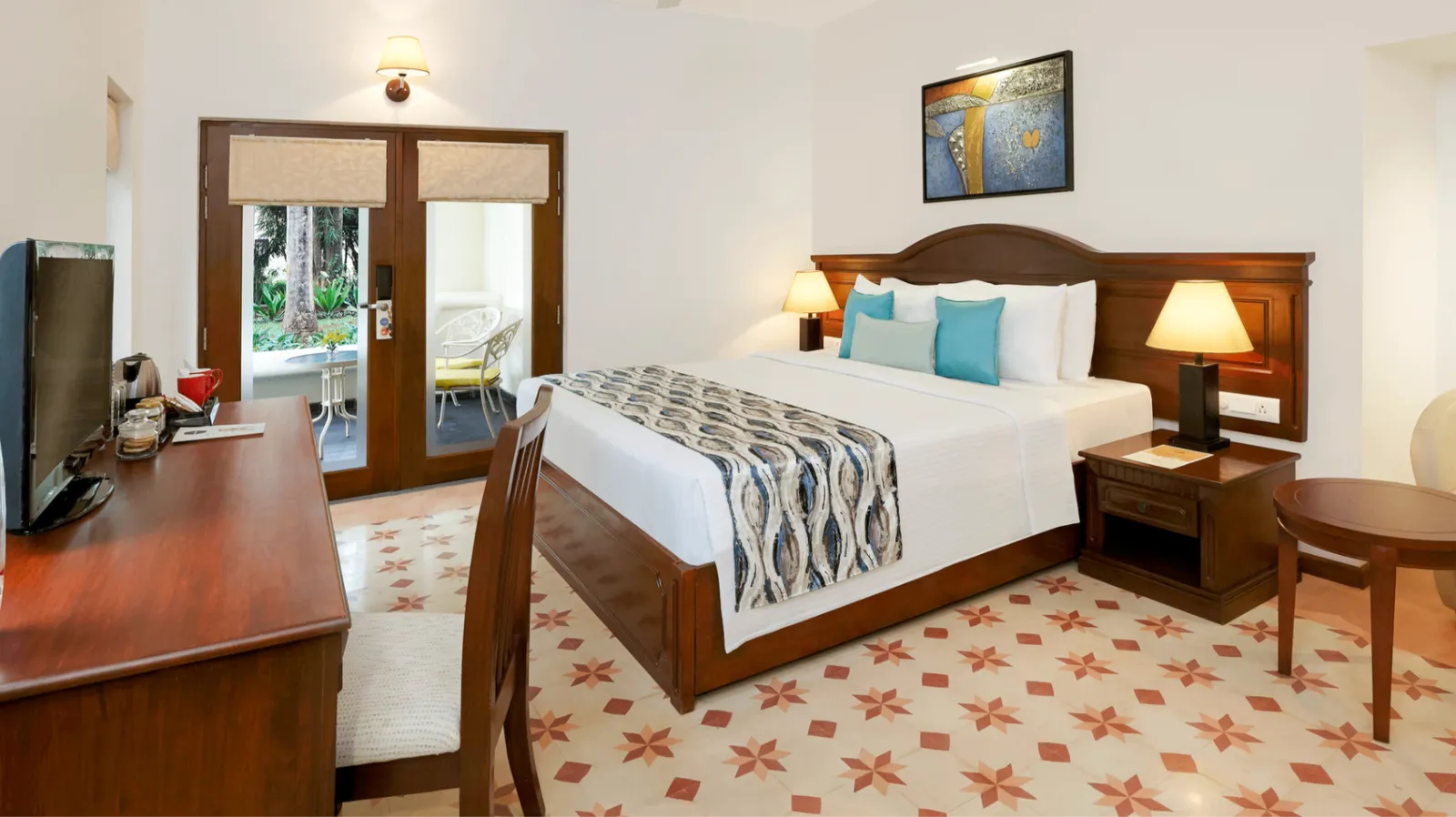 Executive Villa pool view King Room