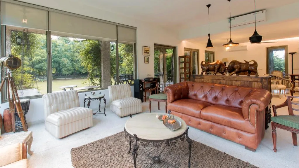 IVY Bridge | Luxe 5 BR Farmhouse 