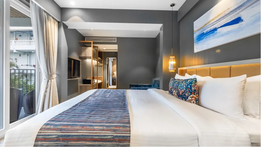 Pool View Rooms with Jacuzzi