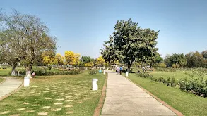⁦Zakir Hussain Rose Garden⁩⁦