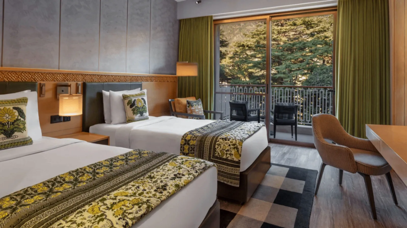2 Twin Beds