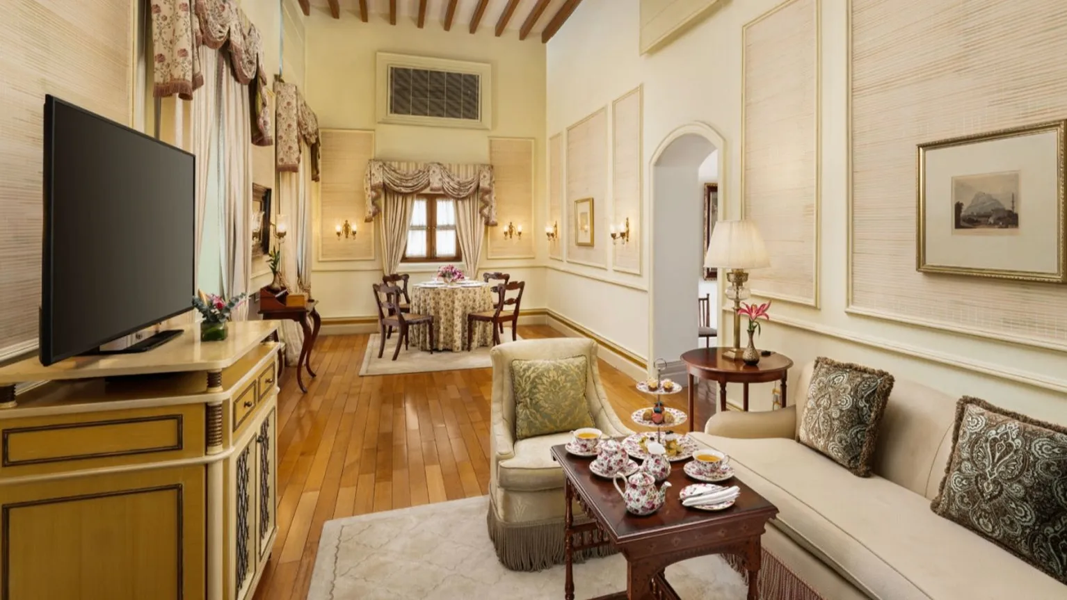 Grand Royal Suite Garden View