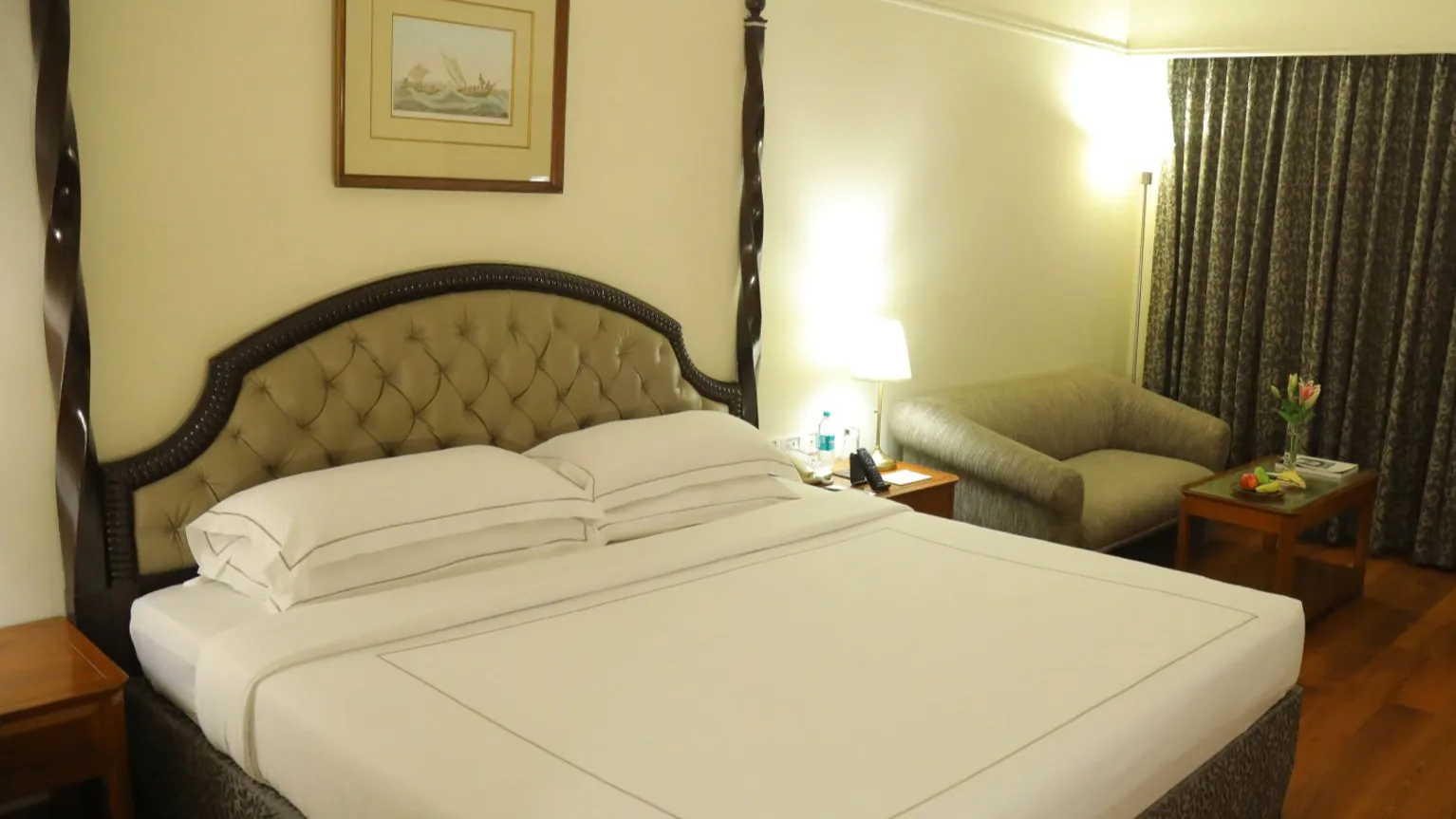 Deluxe Room King Bed