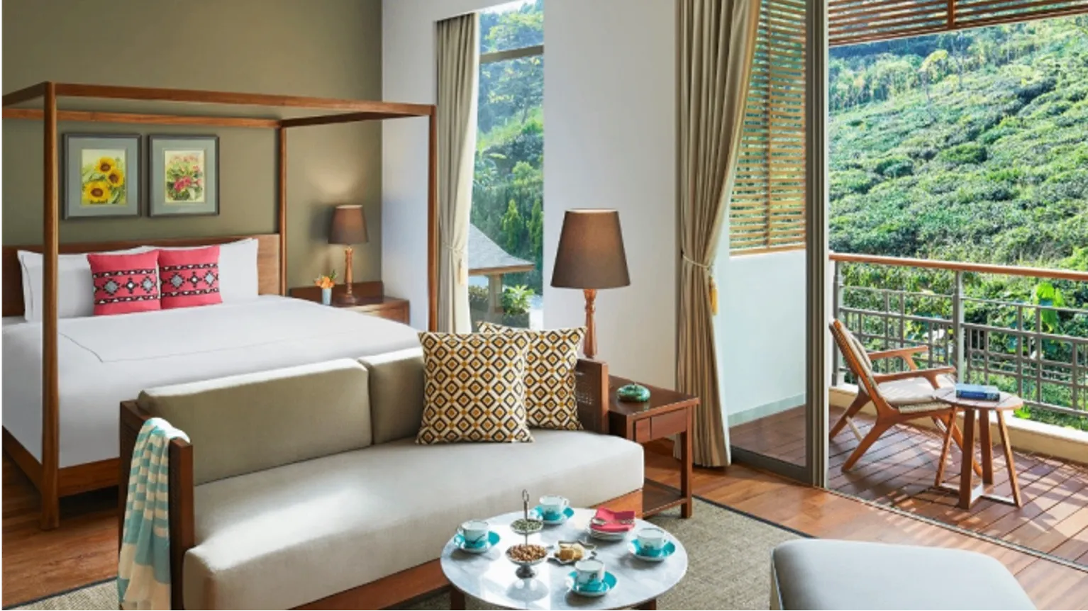 LUXURY ROOM KING BED