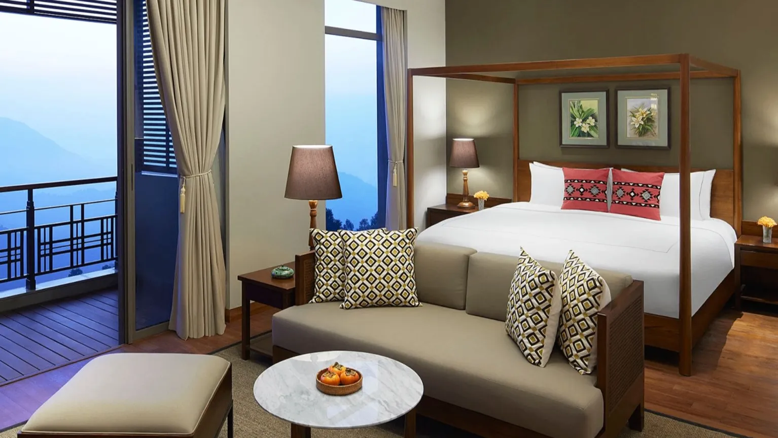 LUXURY ROOM VALLEY VIEW KING BED