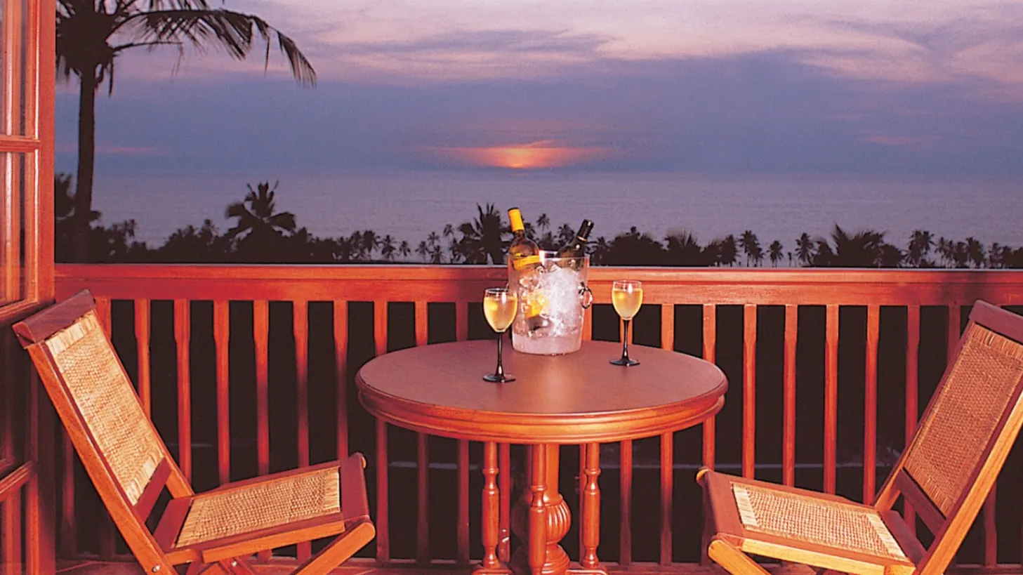 Deluxe Suite Sea View With Balcony