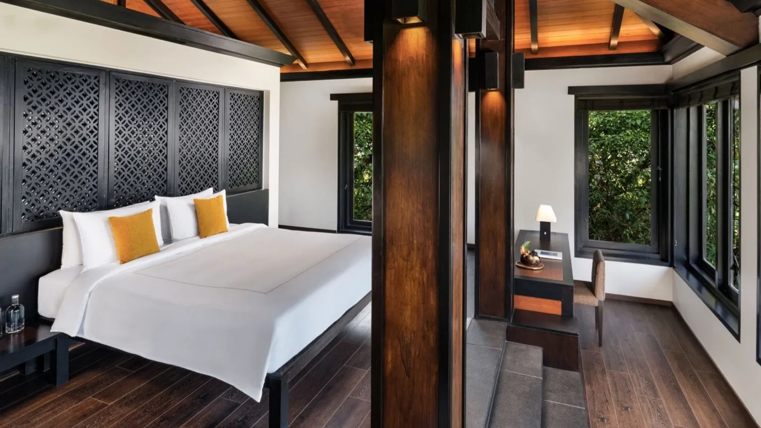 DELUXE COTTAGE QUEEN BED