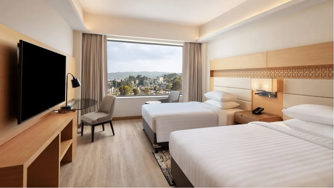 Guest room, 2 Twin, City view