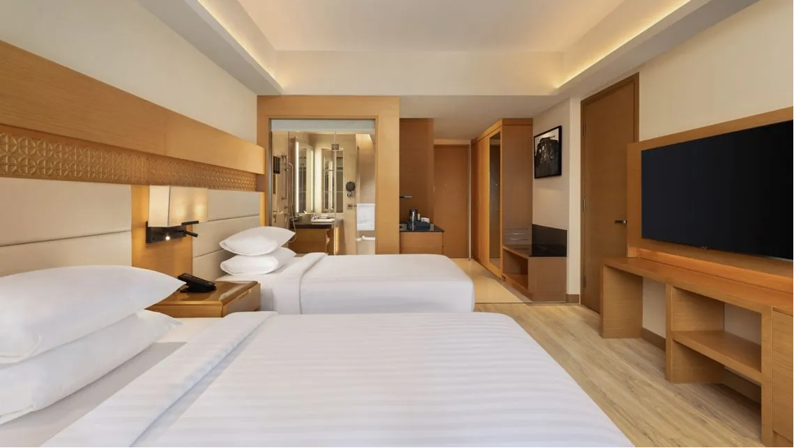 Club level, Guest room, 2 Twin, Mountain view