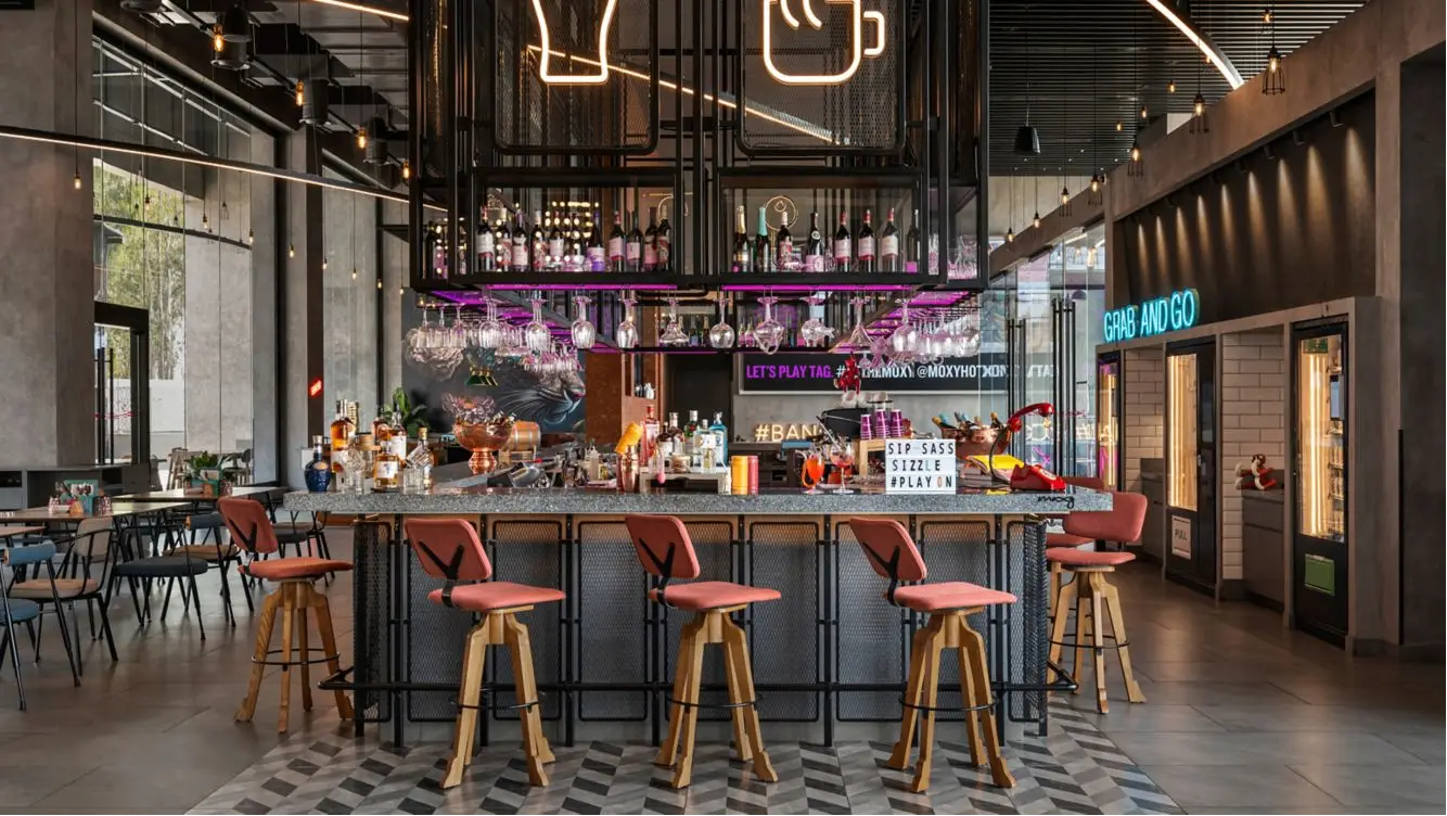 Bar Moxy