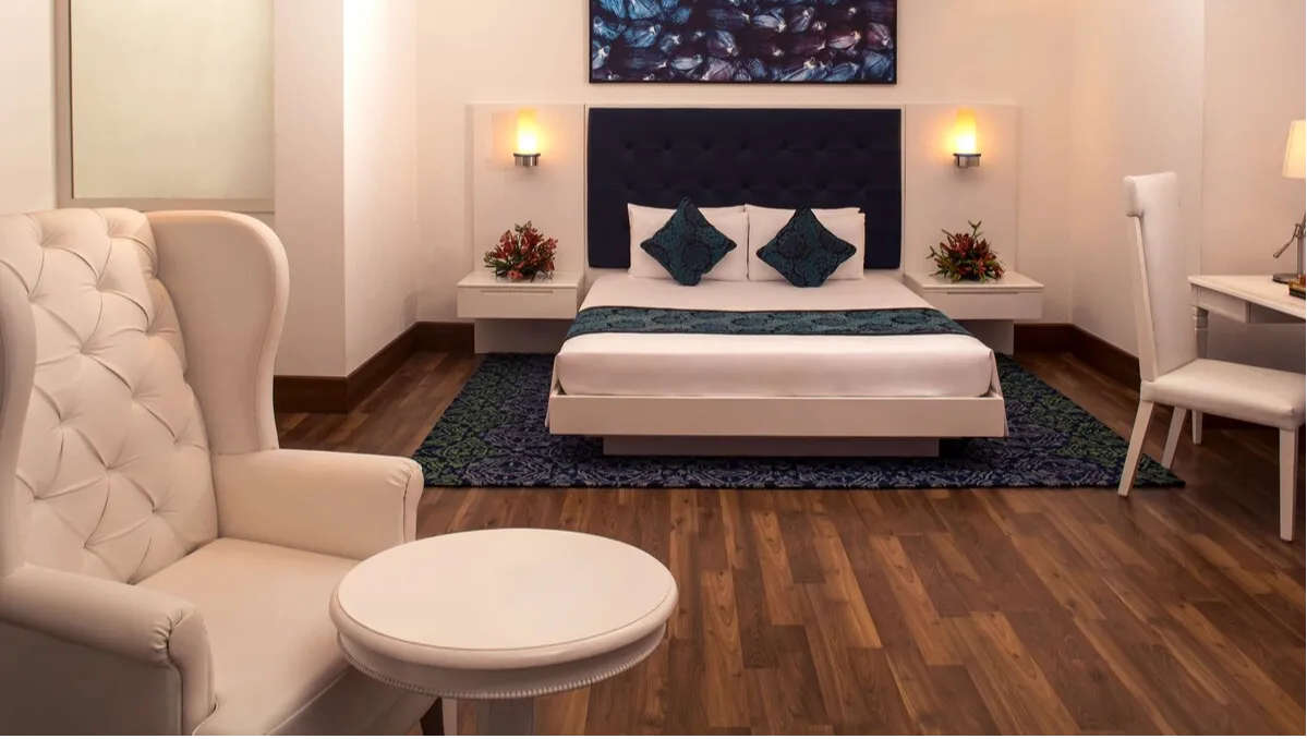 Suite with Whirlpool