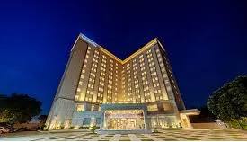 Vivanta Ahmedabad SG Highway — main image