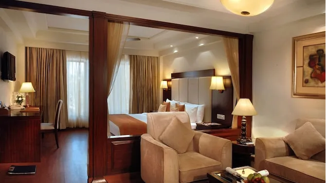 Deluxe Suite