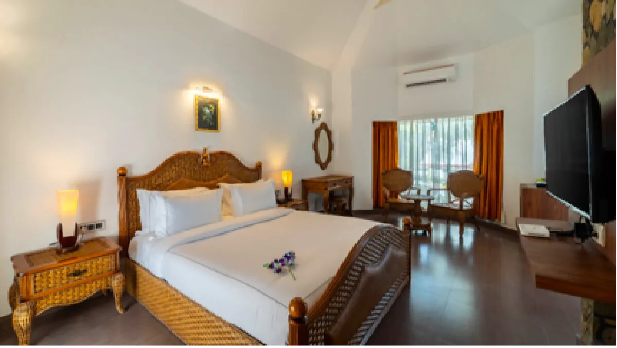 COTTAGE WITH PLUNGE POOL