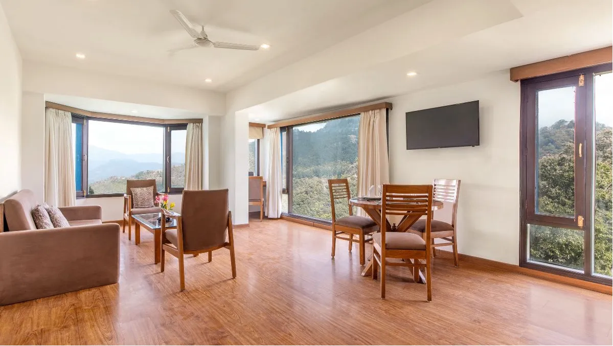 PACIFIC MOUNTAIN VIEW SUITE