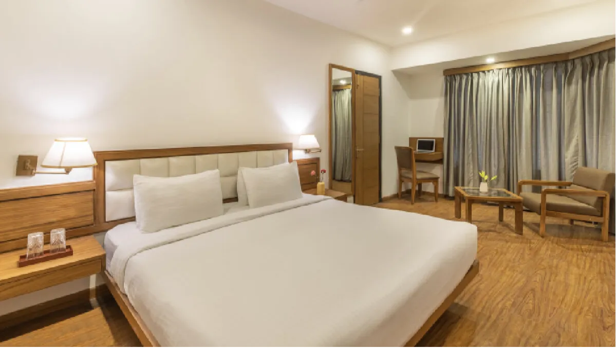 PACIFIC ROOMS