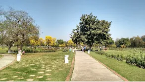 Zakir Hussain Rose Garden
