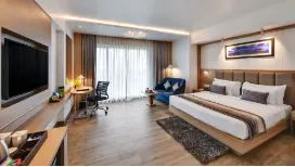 FERN CLUB PREMIUM ROOM